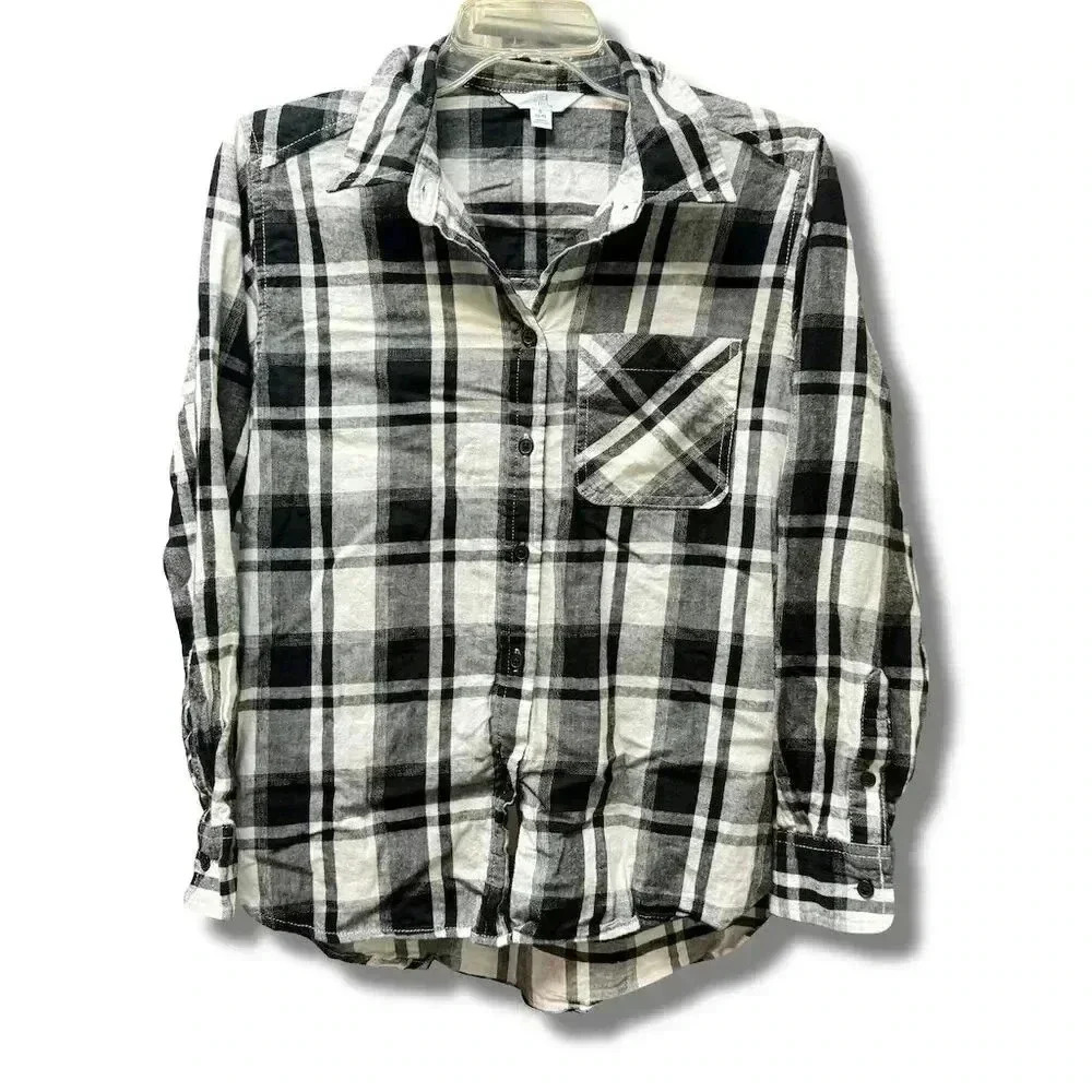 Time and Tru Women's Plaid Button-Down Shirt Black & White Size S